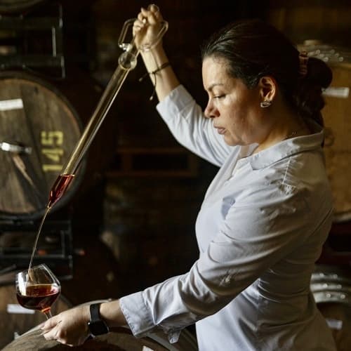 El arte de la madera y el alma del ron: Cynthia Vargas llega a Madrid con el Master Blender Tour 2025