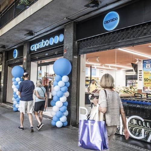 Caprabo y la Associació Contra el Càncer cumplen una década de colaboración en la prevención del cáncer de piel