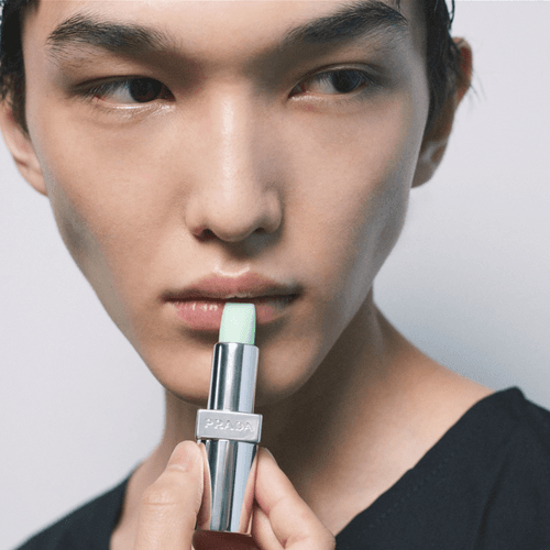 Las claves del “beauty look” del desfile de Prada Menswear SS26