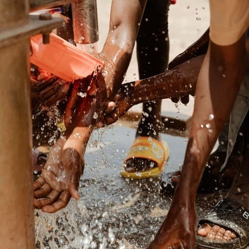 Auara y Esmerarte refuerzan su alianza para llevar agua potable a más comunidades