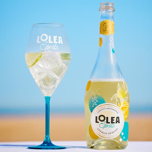 Este verano disfruta Lolea, sus nuevos spritz: una experiencia refrescante y natural para el tardeo