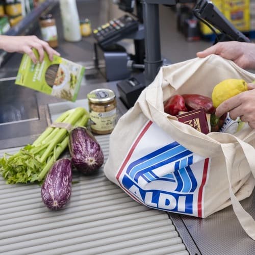 Los clientes de ALDI ahorran en Semana Santa con productos al 50% de descuento