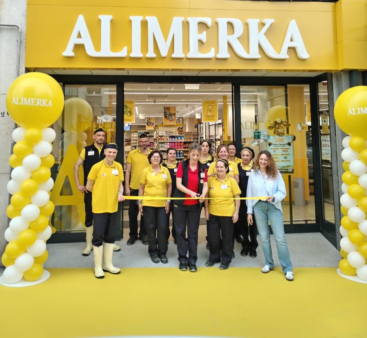 Alimerka reabre su supermercado de la calle alcalde Parrondo nº 18-20 de Pola de Siero tras una renovación total