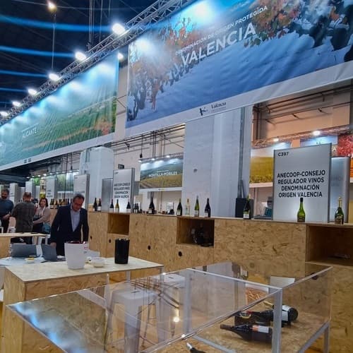 Anecoop Bodegas proyecta la calidad de sus vinos en Barcelona Wine Week