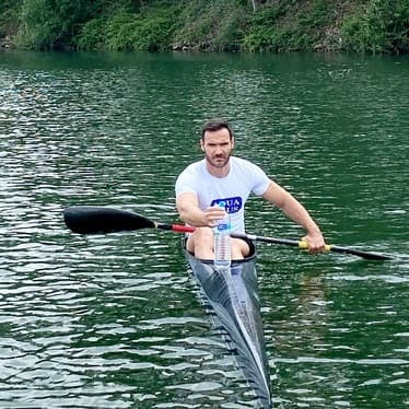 El medallista Saúl Craviotto se convierte en embajador de la marca del agua mineral natural Aquadeus