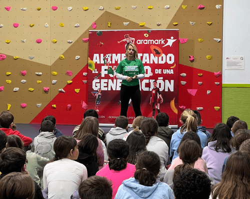 Seis deportistas olímpicos apoyan la estrategia de Aramark de inculcar hábitos saludables a las nuevas generaciones