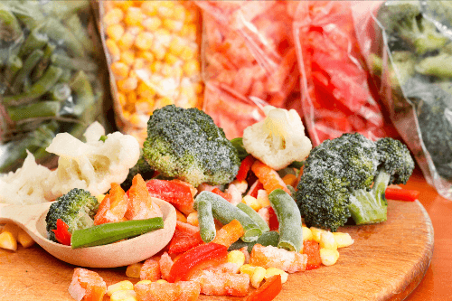Gazpacho, gofres y muffin de verduras congeladas: menú veraniego para toda la familia