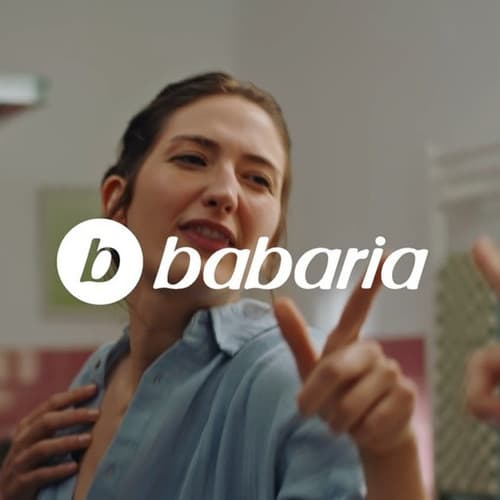 La descarada (y viral) campaña de Babaria, que te pone a bailar frente al espejo