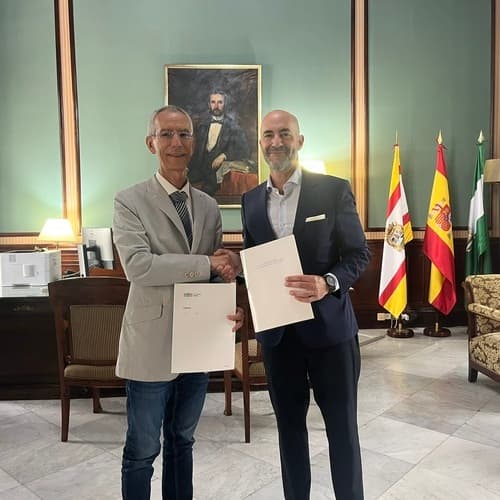 La Fundación Juan Ramón Guillén y el Ayuntamiento de Utrera se unen para impulsar el empleo en el sector olivarero