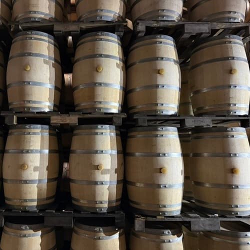 La sostenibilidad en la viticultura se extiende del viñedo a la bodega y las barricas son clave en una crianza responsable