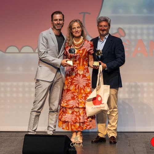 L’Aljub recibe el premio Publifestival 2025 por su campaña social ‘Esta bolsa tiene muchas vidas y tú las vives todas’