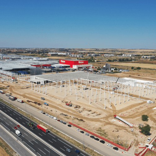 Mahou San Miguel avanza en las obras de su innovador almacén de Alovera como enclave estratégico para su operativa logística