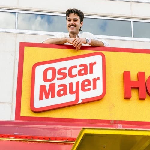Más de 4.000 jóvenes probaron en Scrapworld 2025 el hot dog de receta secreta creado por Peldanyos para Oscar Mayer