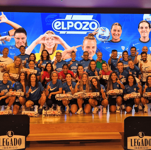 eLPOZO Alimentación ayuda al deporte femenino al renovar su patrocinio con el Alhama Club de Fútbol eLPOZO