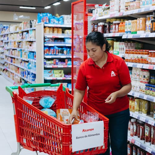 Alcampo refuerza su compromiso con la lucha contra el desperdicio alimentario con un plan integral que actúa en toda la cadena de valor
