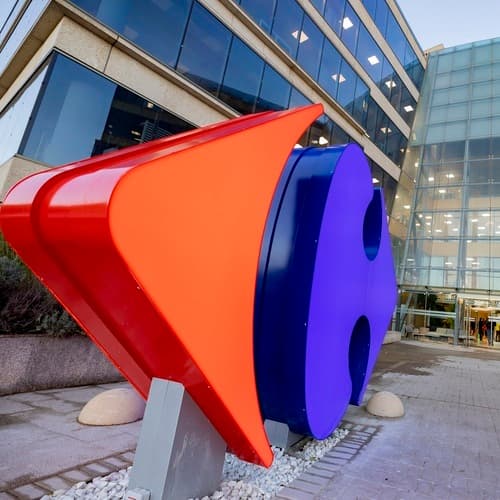 Carrefour apuesta por el Quick Commerce de la mano de Glovo ofreciendo el mayor surtido de la distribución