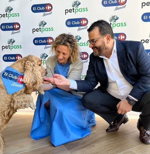 El Club Carrefour firma un acuerdo con Petpass y amplía las ventajas de sus socios con mascotas