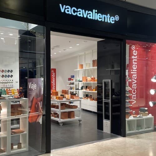 Arenas de Barcelona da la bienvenida a la primera tienda física de Vacavaliente
