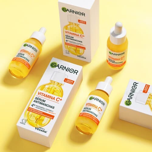 Reduce y protege tus manchas del sol con esta rutina de Garnier con Vitamina C