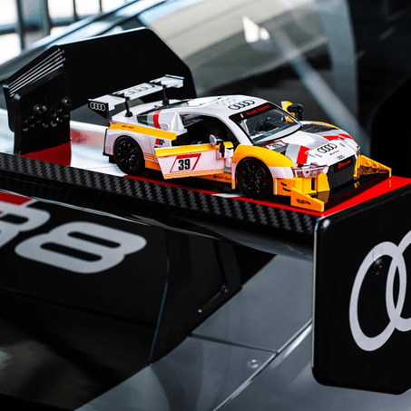Mattel Brick Shop™ Hot Wheels® presentan una colaboración exclusiva con Audi: dos modelos icónicos de construcción para coleccionistas