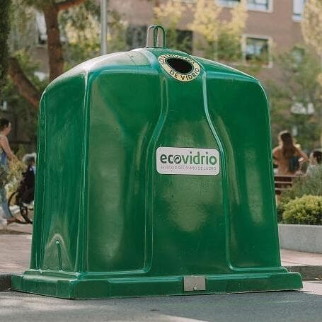 5 fake news sobre el reciclaje de vidrio que te harán caer como un inocente y 5 verdades sorprendentes