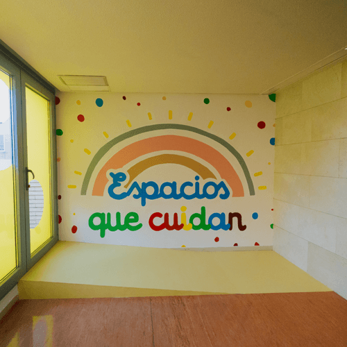 El Hospital Materno Infantil de Zaragoza inaugura una terraza para hacer más agradable la estancia de los niños