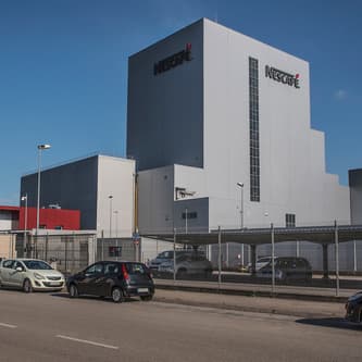 Nestlé España invierte alrededor de 15 millones de euros en dos nuevas líneas de envasado más sostenible en su fábrica de café en Girona