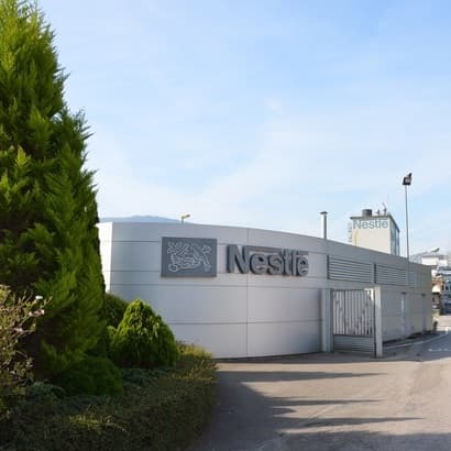Nestlé reduce en un 23% el uso de agua en sus diez fábricas españolas