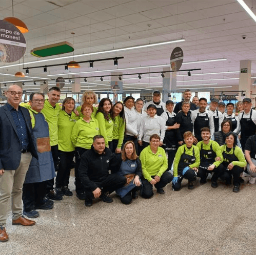 Plusfresc incorpora nuevos servicios y renueva la imagen en su tienda de Terrassa