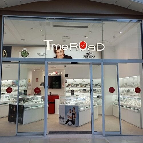 Time Road se recupera de la Dana y reabre su tienda del Centro Comercial Bonaire