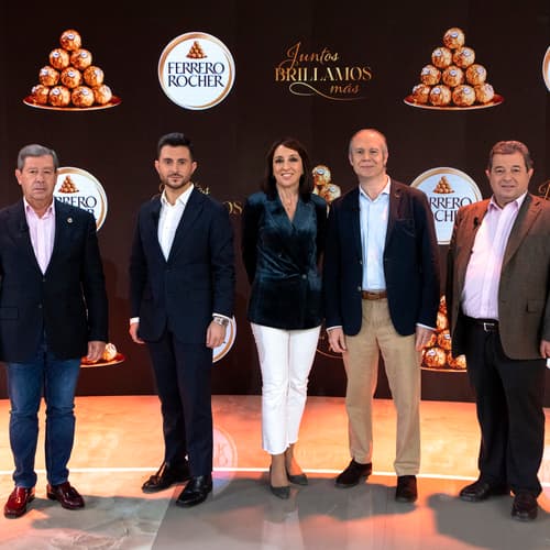 Ferrero Rocher reúne a los alcaldes de los 5 pueblos que pasan de fase en la 12ª edición de “Juntos Brillamos más” y muestra un ajustado ranking de votos
