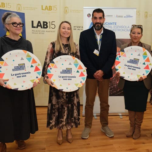 Makro, la Asociación de Restaurantes de Alicante, la Asociación Provincial de Hostelería de Alicante y el Ayuntamiento de Alicante celebran el décimo aniversario del Día de la Hostelería