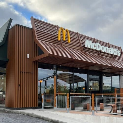 McDonald’s inaugura su primer restaurante en Arteixo y continúa impulsando su crecimiento en Galicia
