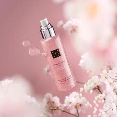 Nuevo The Ritual of Sakura Shimmering Body Spray