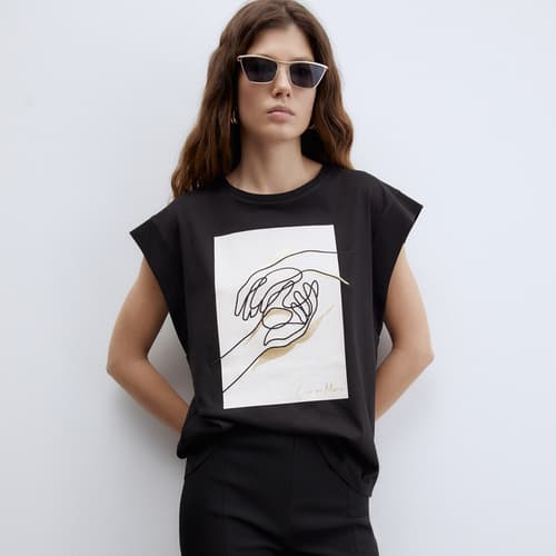Sfera diseña en colaboración con ONCE una camiseta en favor de personas sordociegas