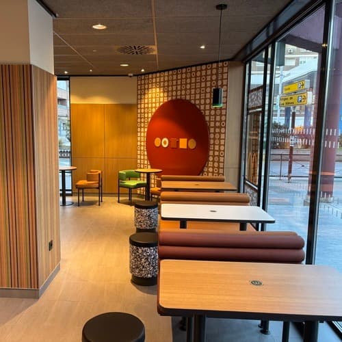 McDonald’s inaugura un nuevo restaurante en Granada y continúa reforzando su presencia en Andalucía