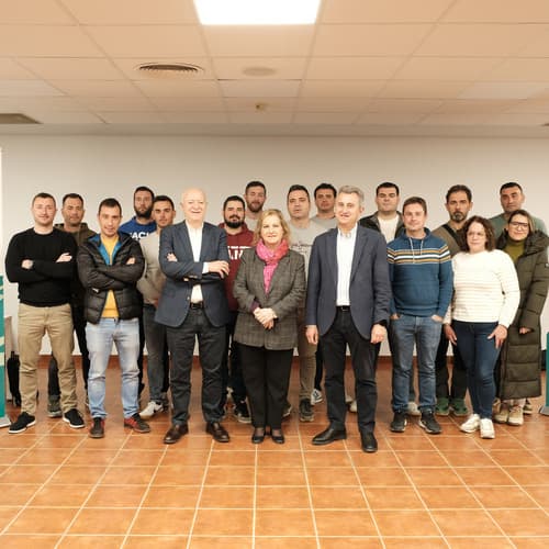 Anecoop lanza el programa RELEVA dirigido a jóvenes agricultores cooperativistas
