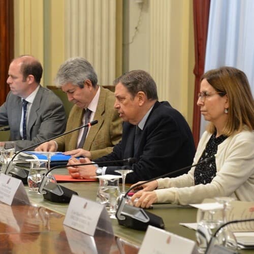El ministro de Agricultura y CECRV destacan el potencial de los vinos con D.O. para abrir nuevos mercados