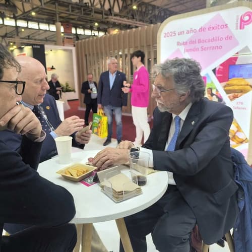 INTERPORC refuerza la presencia del porcino español en Alimentaria con más de 2.500 visitantes en su estand