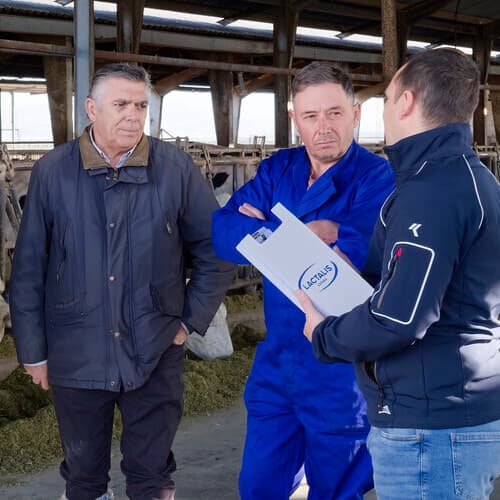 Lactalis España y el CSIC refuerzan su alianza hasta 2033 y pasan del diagnóstico a la acción con 27 medidas para descarbonizar granjas