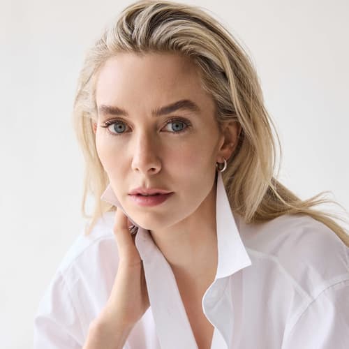 Lancôme da la bienvenida a Vanessa Kirby como embajadora global