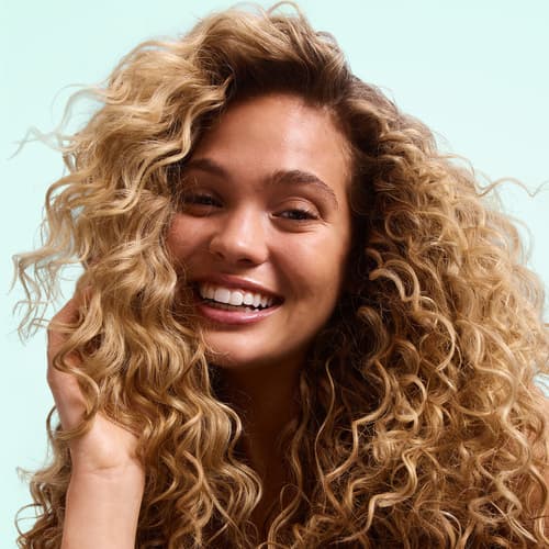 La rutina de Garnier para unos rizos perfectos: definición, hidratación y fijación por menos de 26 €
