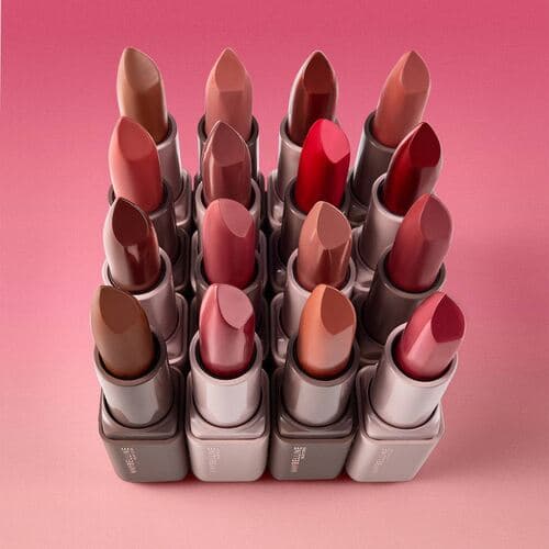 Suaviza tus labios por menos de 7€ con la barra de labios tipo serum de Maybelline New York