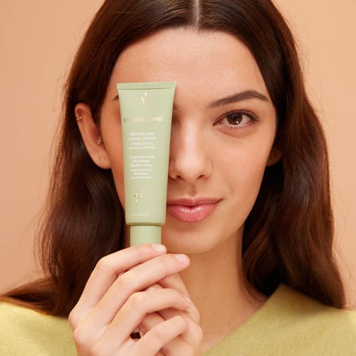 Cambio de estación, cambio de piel: los básicos Skin Essentials de Valquer para resetear tu rutina esta primavera