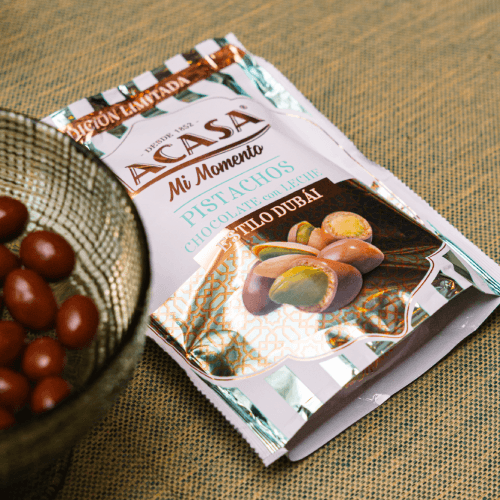 Lacasa presenta en Sevilla sus nuevos Pistachos Mi Momento al estilo Dubái con una experiencia pensada para celebrar “el momento para una misma”