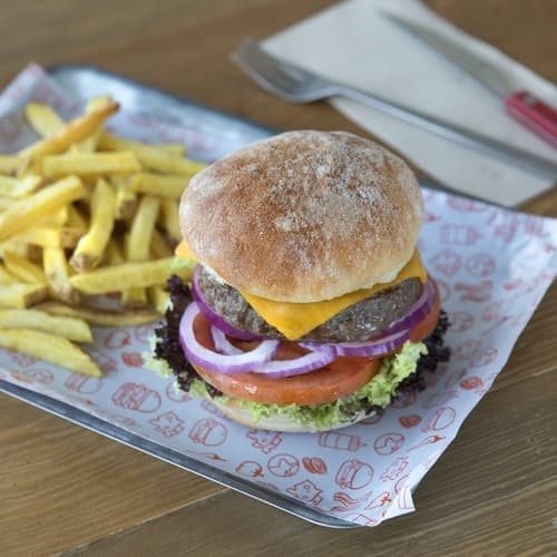El secreto para bordar una hamburguesa gourmet en casa por el Día Mundial de la Hamburguesa