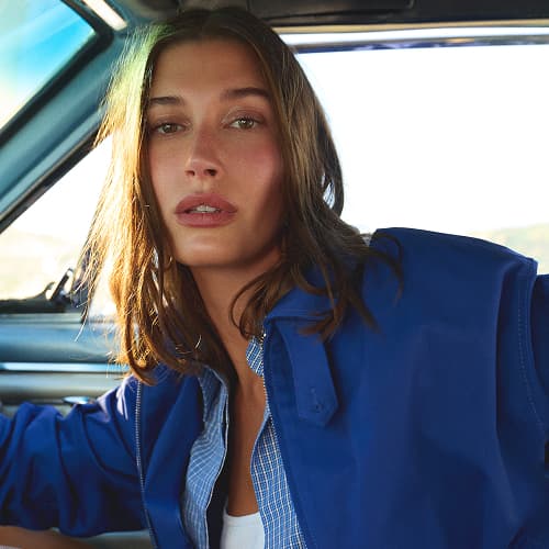 MANGO ficha a Hailey Bieber como nueva emabajadora de marca para su campaña de verano 2026