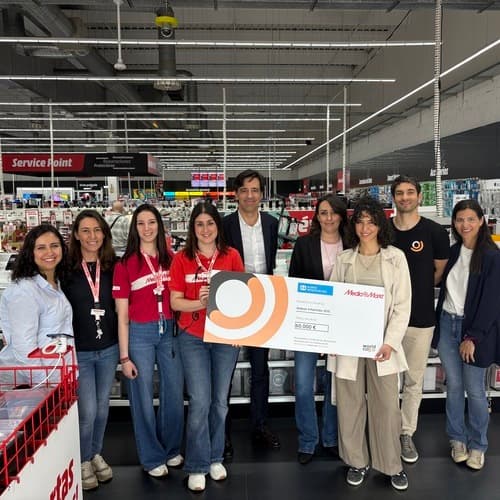 MediaMarkt y Worldcoo entregan 60.000€ a Aldeas Infantiles SOS para luchar contra la brecha digital