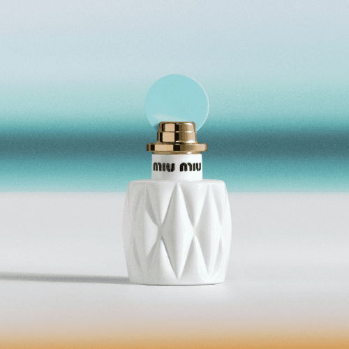 Miu Miu presenta Fleur de Lait, una dulce evasión de Miu Miu