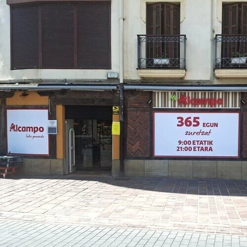 Alcampo abre una nueva tienda franquiciada en Hondarribia